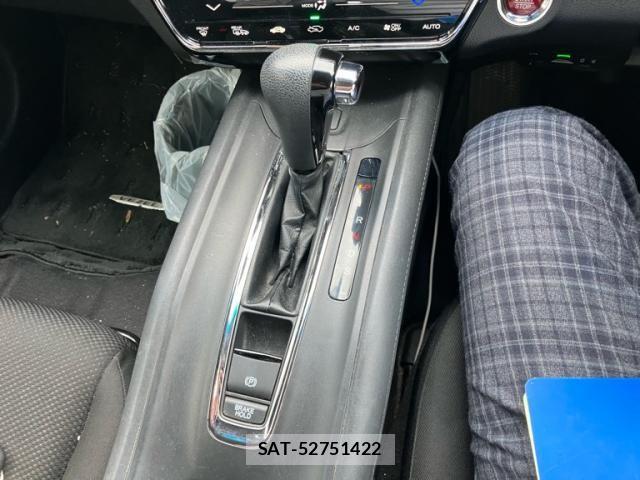Honda VEZEL 2017-10 8797813-15
