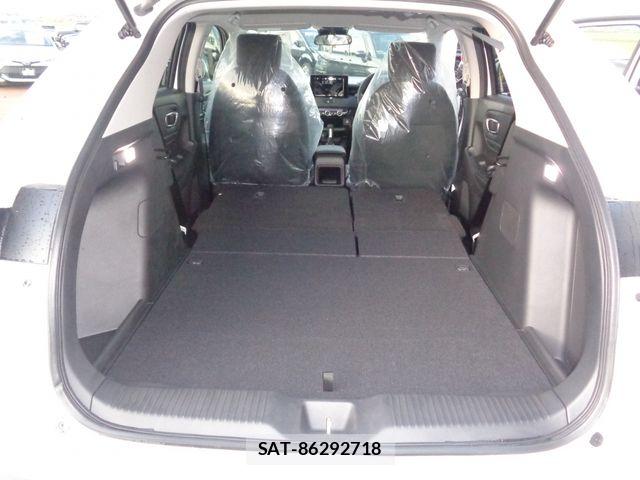 Honda VEZEL 2026-06 8882760-12