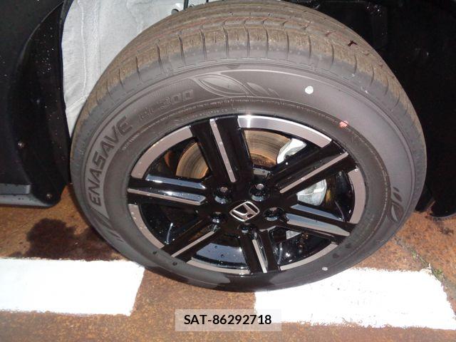 Honda VEZEL 2026-06 8882760-21