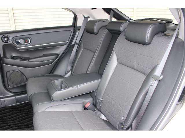 Honda VEZEL 2023-09 4051007-12