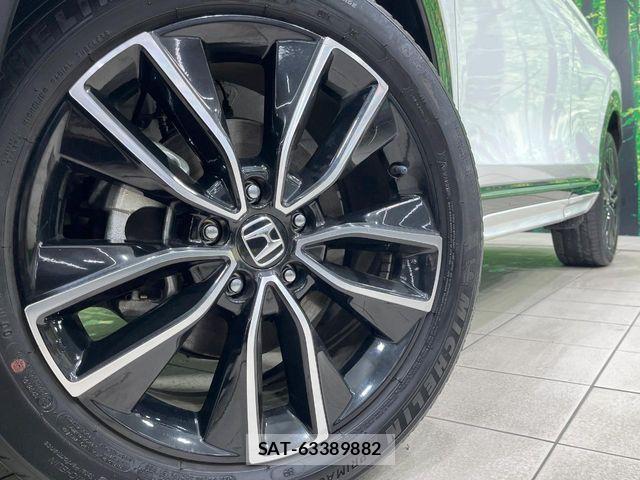 Honda VEZEL 2021-09 5881858-13