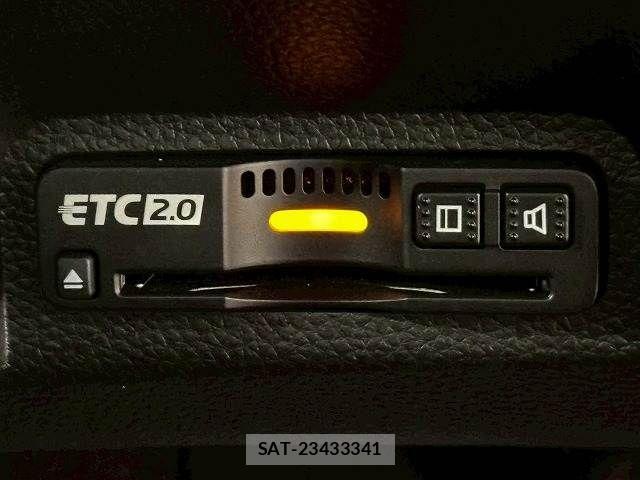 Honda VEZEL 2021-11 5881799-13