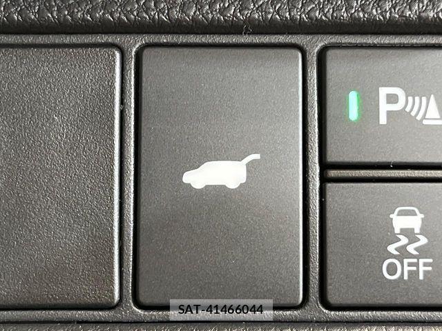 Honda VEZEL 2025-10 6817764-5