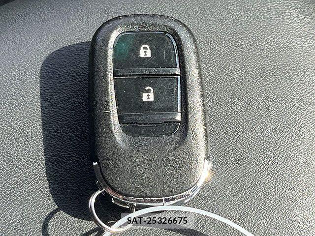 Honda VEZEL 2022-05 6817798-25