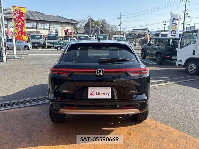 Honda VEZEL 2024-10 6914883-10