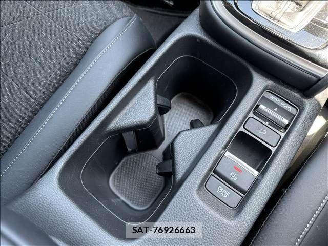 Honda VEZEL 2021-05 7021834-17