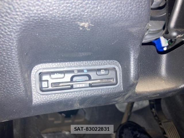 Honda VEZEL 2022-02 7061202-16