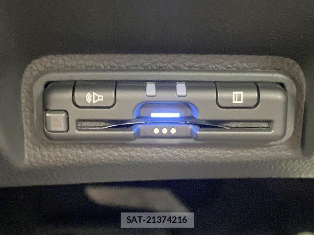 Honda VEZEL 2021-04 7061198-5