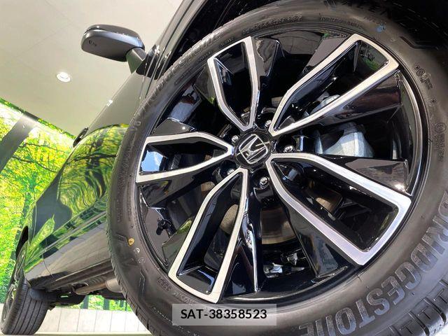 Honda VEZEL 2025-12 7226608-12