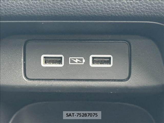 Honda VEZEL 2021-06 7226561-24