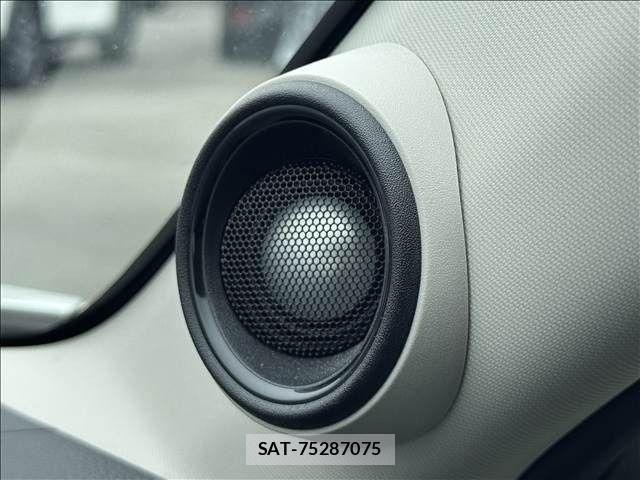 Honda VEZEL 2021-06 7226561-26