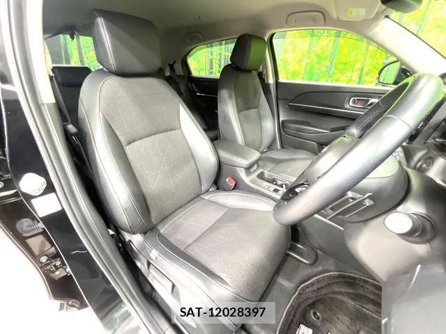Honda VEZEL 2023-04 7252708-7