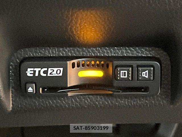 Honda VEZEL 2025-08 7272585-9