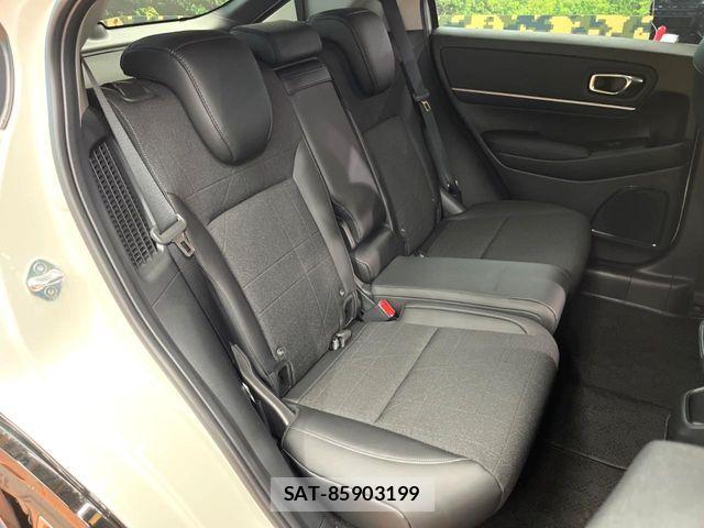 Honda VEZEL 2025-08 7272585-11