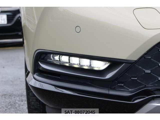 Honda VEZEL 2021-07 7330925-18