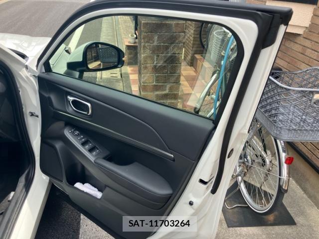 Honda VEZEL 2025-07 7330905-16