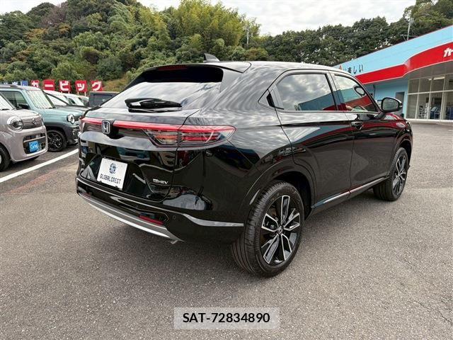 Honda VEZEL 2025-11 7330912-10