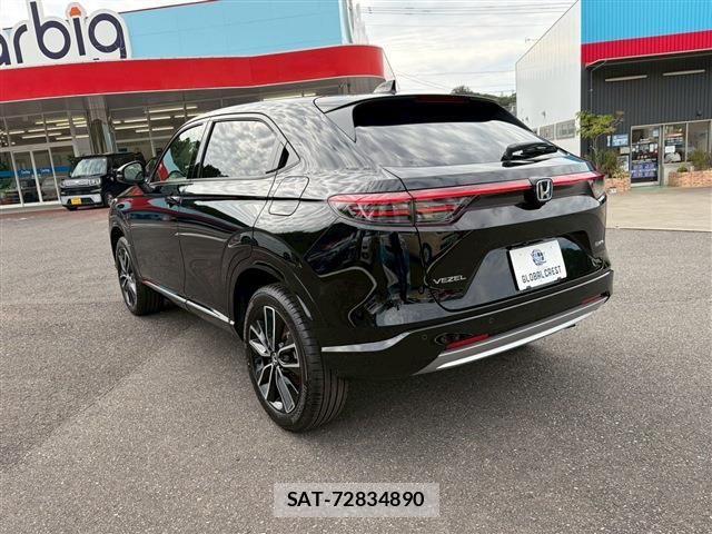 Honda VEZEL 2025-11 7330912-8