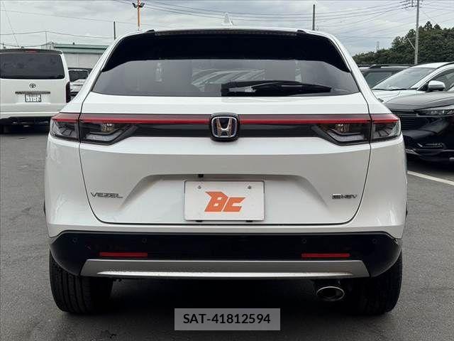 Honda VEZEL 2022-02 7360315-13