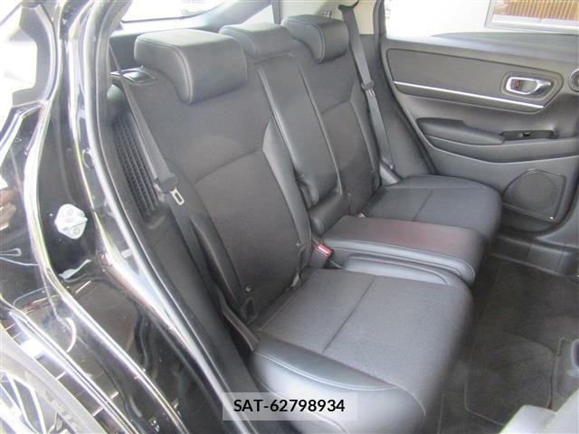 Honda VEZEL 2022-03 7503463-12