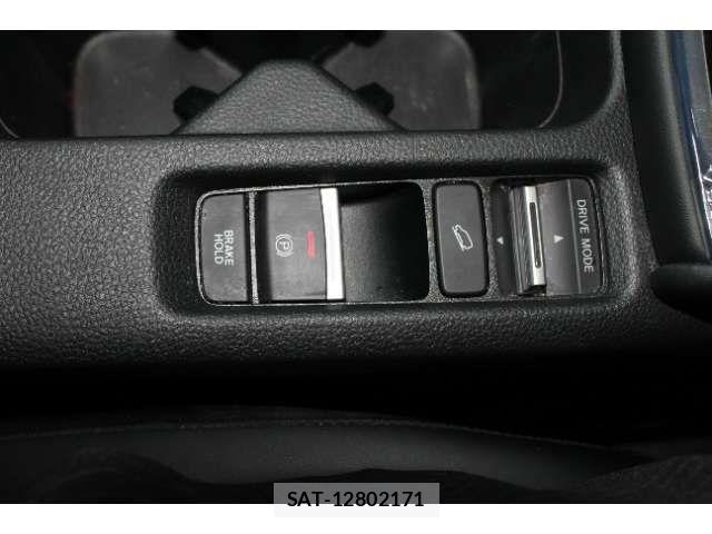 Honda VEZEL 2022-02 7880263-15