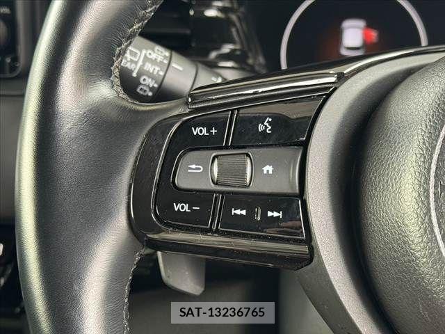 Honda VEZEL 2024-04 7880270-23