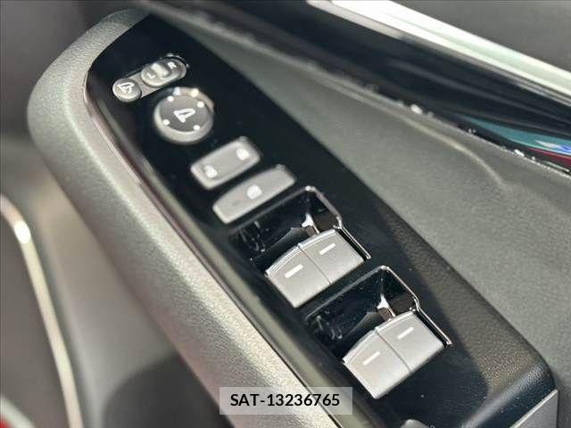 Honda VEZEL 2024-04 7880270-27