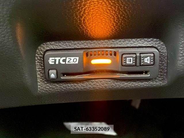 Honda VEZEL 2021-04 7964256-9