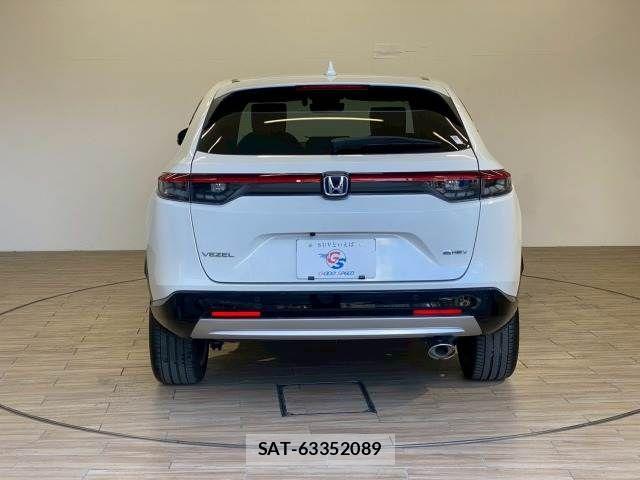 Honda VEZEL 2021-04 7964256-16