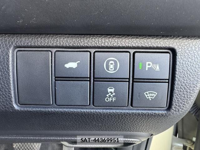 Honda VEZEL 2021-07 7981445-18