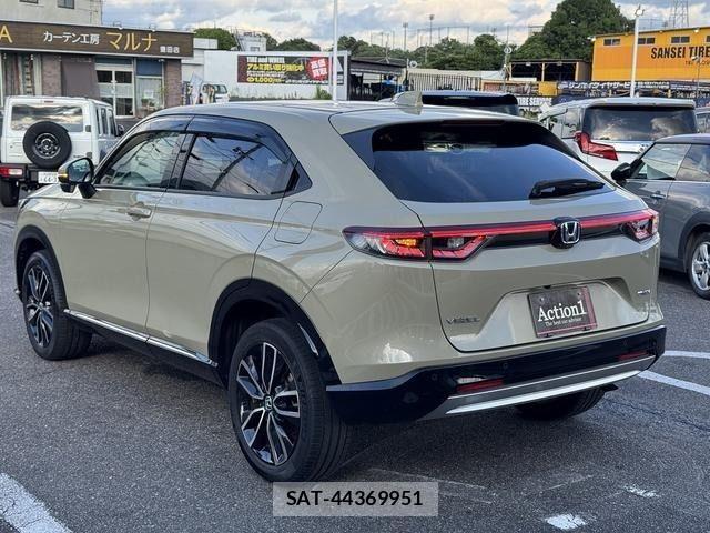 Honda VEZEL 2021-07 7981445-3