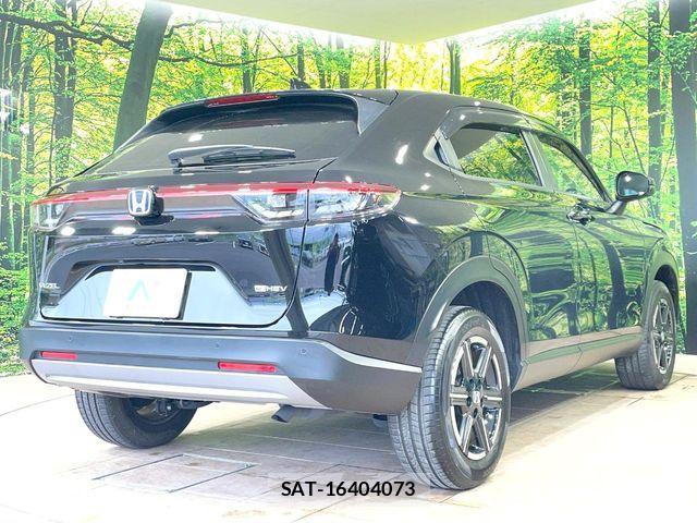 Honda VEZEL 2023-08 7981434-16