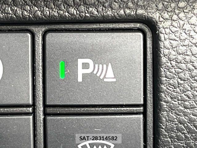 Honda VEZEL 2021-05 8038952-6