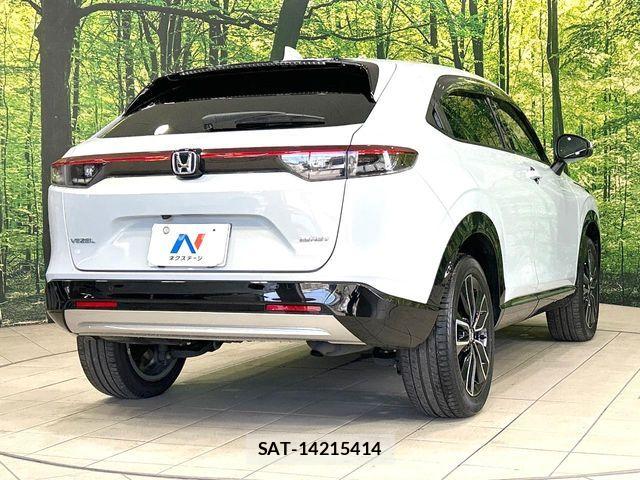 Honda VEZEL 2021-08 8076035-16