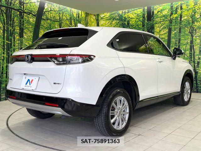 Honda VEZEL 2022-03 8076038-16