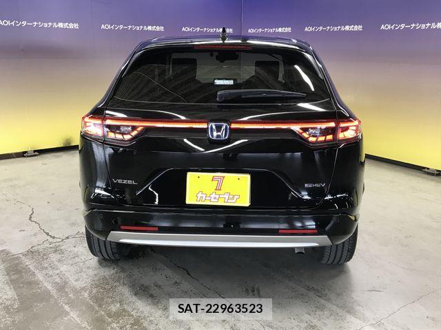 Honda VEZEL 2022-11 8076033-3