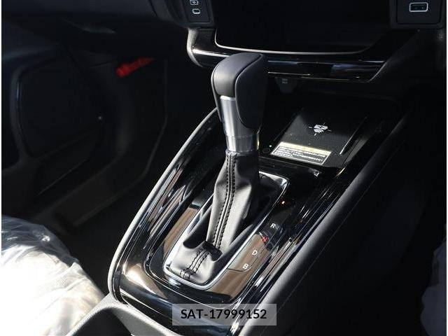Honda VEZEL 2026-03 8102437-9