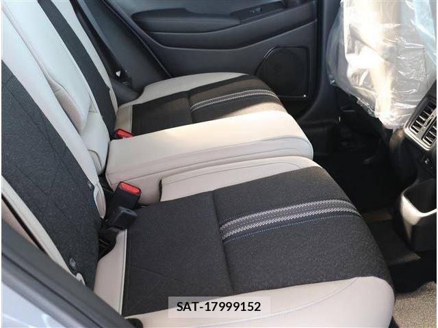 Honda VEZEL 2026-03 8102437-13