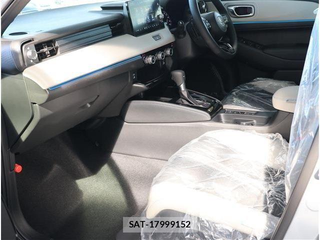 Honda VEZEL 2026-03 8102437-14