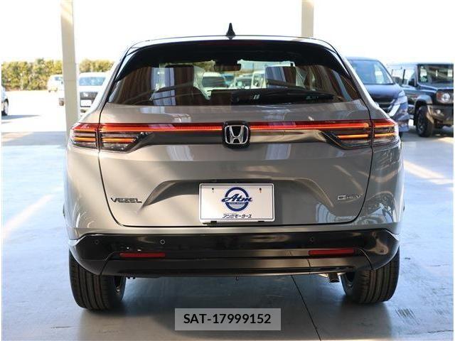 Honda VEZEL 2026-03 8102437-21