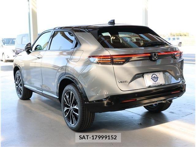 Honda VEZEL 2026-03 8102437-22
