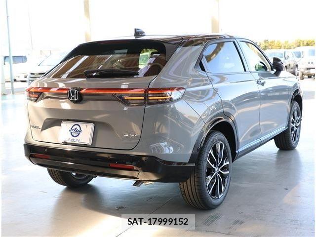Honda VEZEL 2026-03 8102437-6