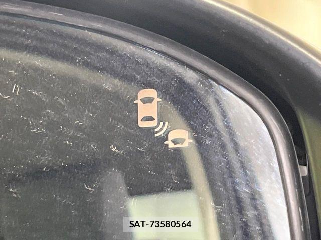 Honda VEZEL 2022-03 8102468-4