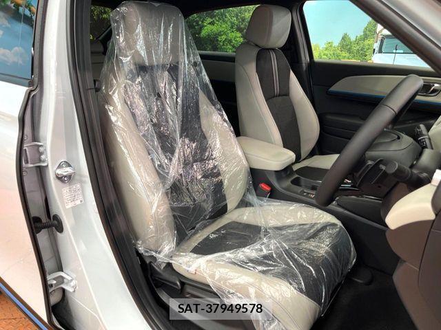 Honda VEZEL 2026-05 8102436-10