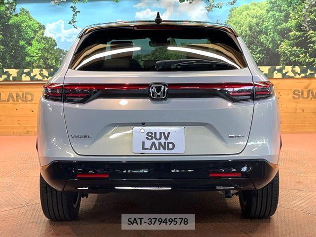 Honda VEZEL 2026-05 8102436-16