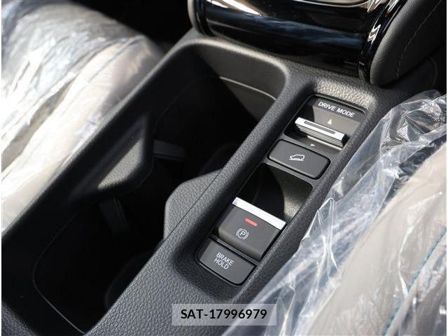 Honda VEZEL 2026-03 8102438-11