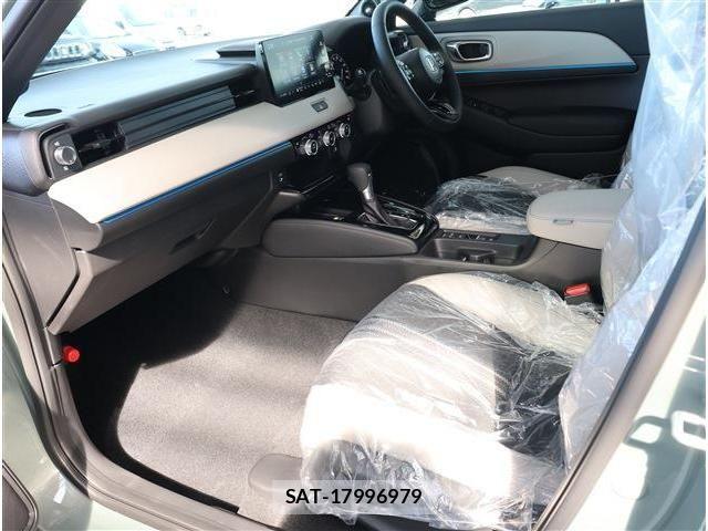 Honda VEZEL 2026-03 8102438-14