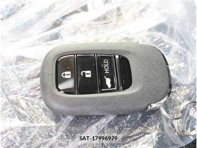 Honda VEZEL 2026-03 8102438-16