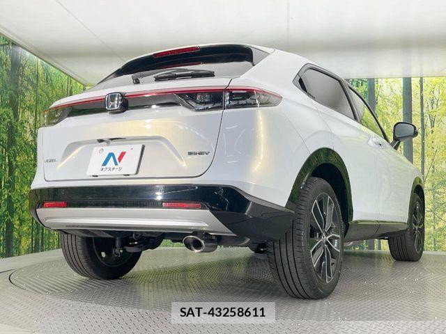 Honda VEZEL 2023-09 8102456-16