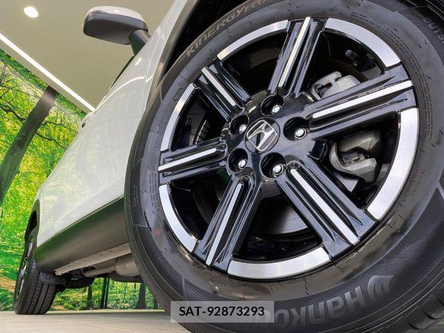 Honda VEZEL 2023-07 8132838-12